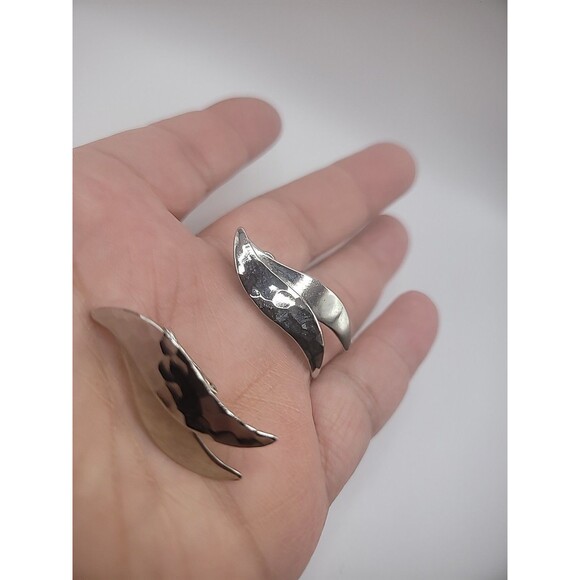 Vintage Silver Tone Layered Clip on Huggie Earrings Womens Jewelry Costume - Picture 13 of 15